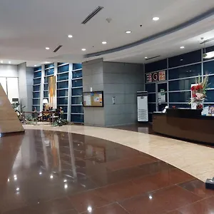 Bay Front Delux Pearl Of The Orient Apartment